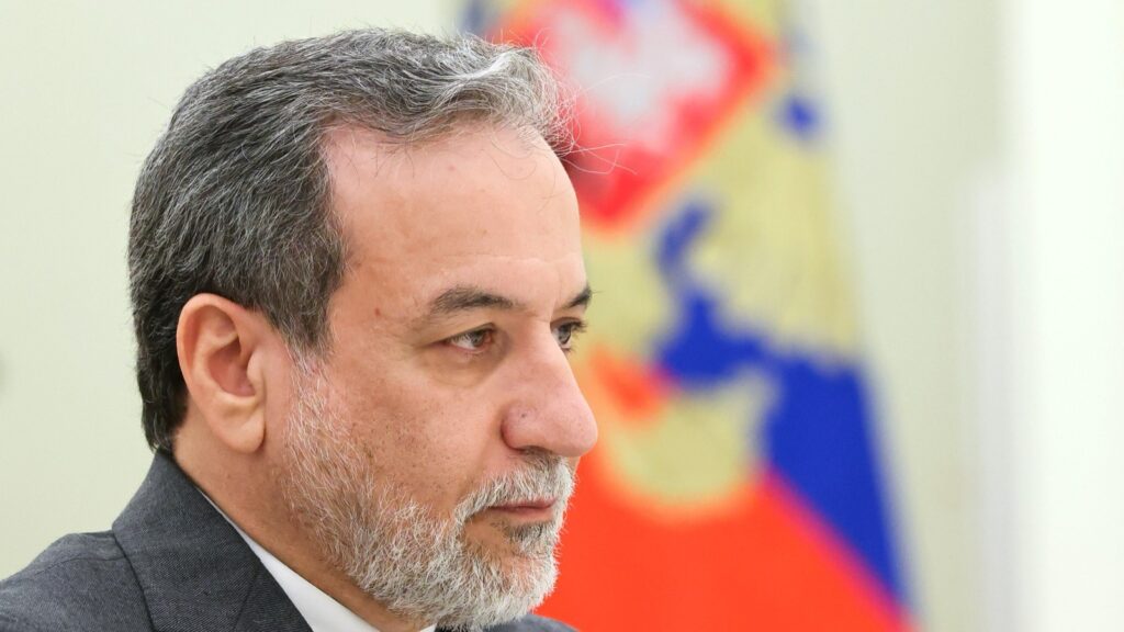 Iranski ministar spoljnih poslova Abas Arakči, u profilu.