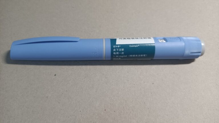 Šta su peptidi: molekuli koji leče i industrija koja na njima zarađuje