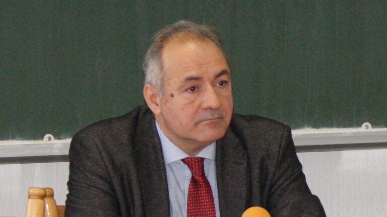 Duh samoporicanja: Hoće li Milo Lompar podržati svoje studente?
