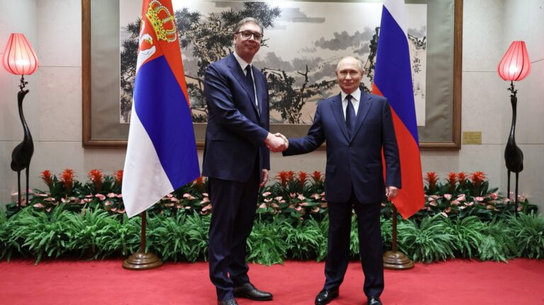 Putin i Fico uz Vučića, evropski socijalisti uz „Evropsku Srbiju“: da li je strana podrška legalna?